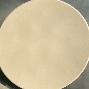 This is brand new never been used pampered chef stone